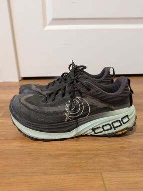 WOMENS Topo Athletic Vista Trail Running Shoes